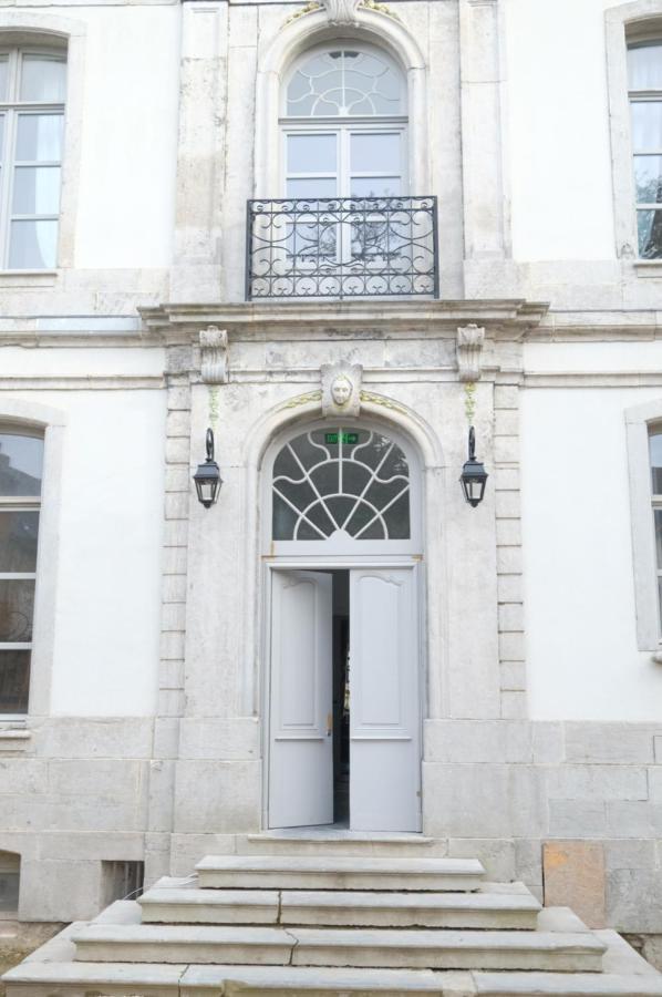 La Maison De La Duchesse De La Valliere - Chambre Rosaline - Parking Prive Gratuit Μον Εξωτερικό φωτογραφία